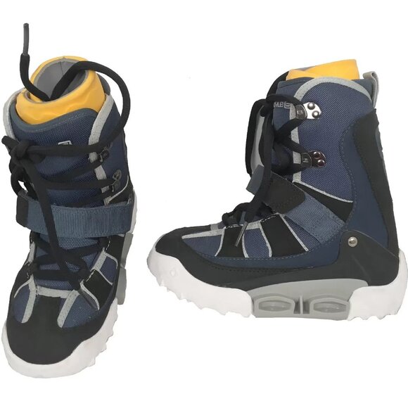 NEW! BURTON FREESTYLE SI STEP IN SNOWBOARD BOOTS!SIZE 3KIDSYOUTHBLUE